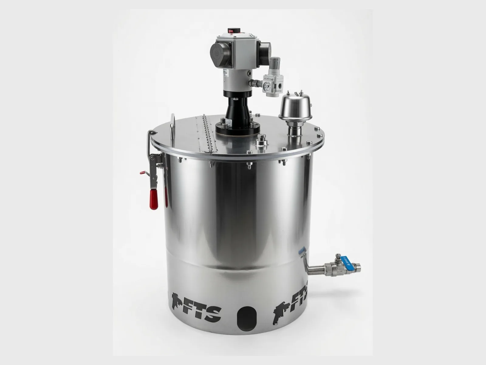 Custom stainless steel agitated pressure tank built by FTS